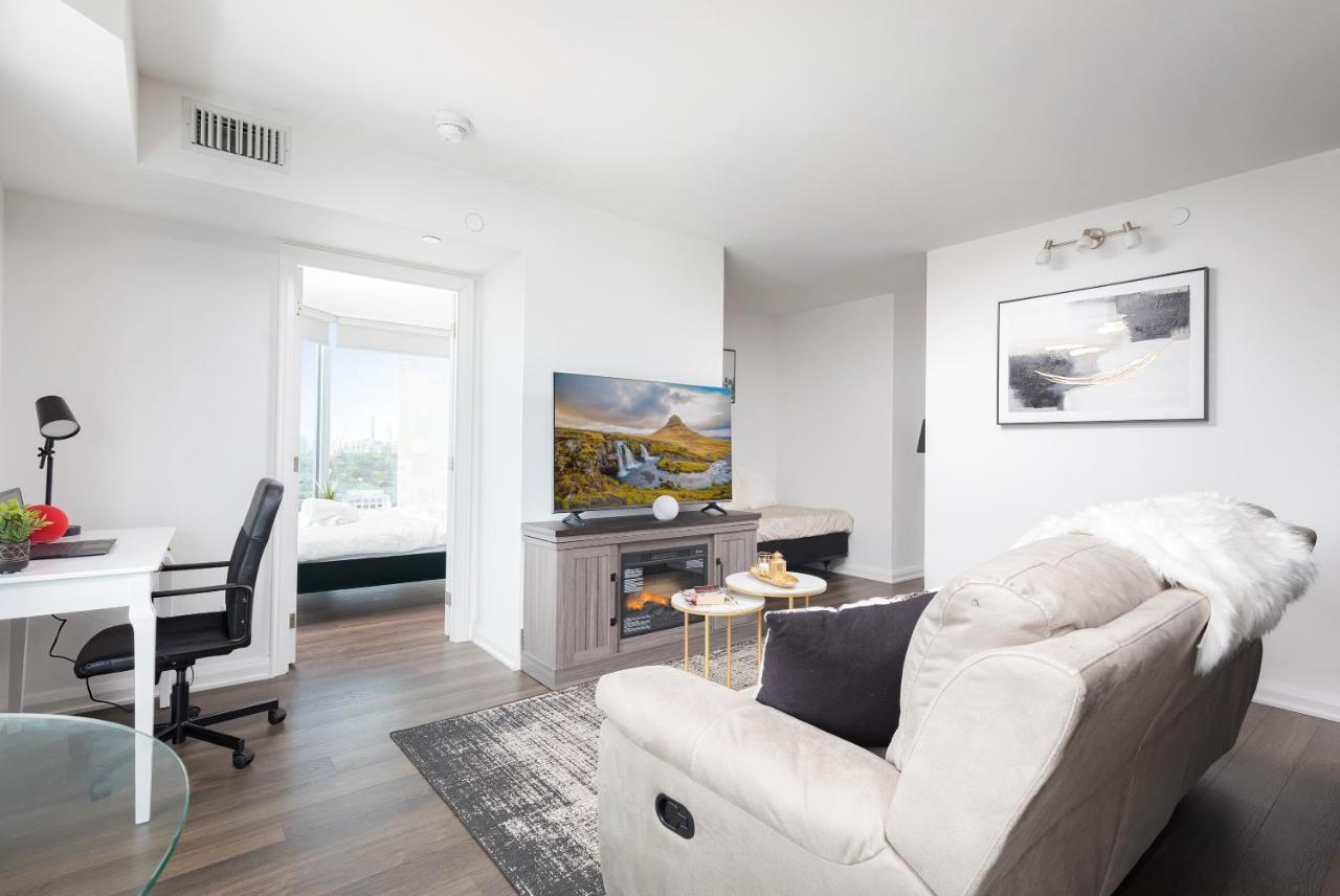 Luxury 2-Bedroom Apartment In Yorkville With The Best City View In Downtown Toronto Exterior photo