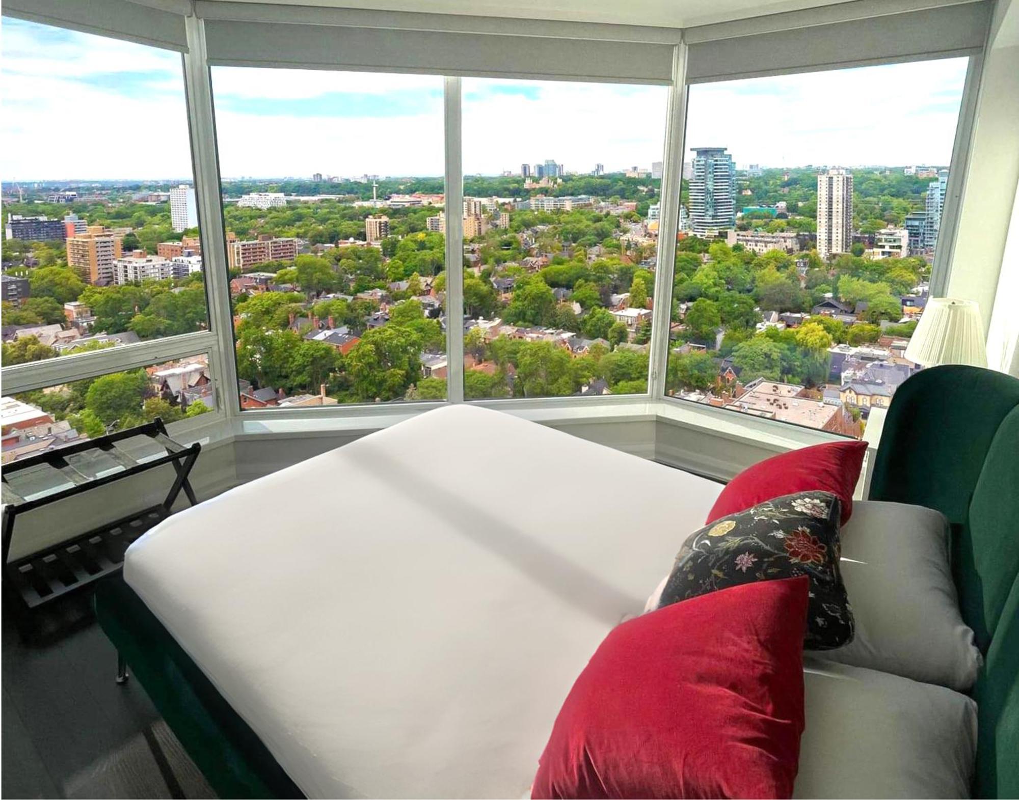 Luxury 2-Bedroom Apartment In Yorkville With The Best City View In Downtown Toronto Exterior photo