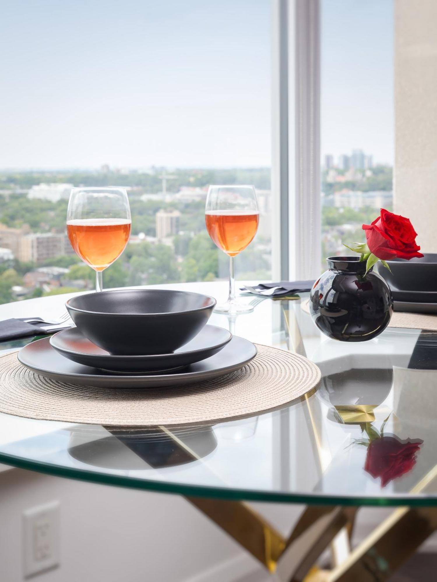 Luxury 2-Bedroom Apartment In Yorkville With The Best City View In Downtown Toronto Exterior photo