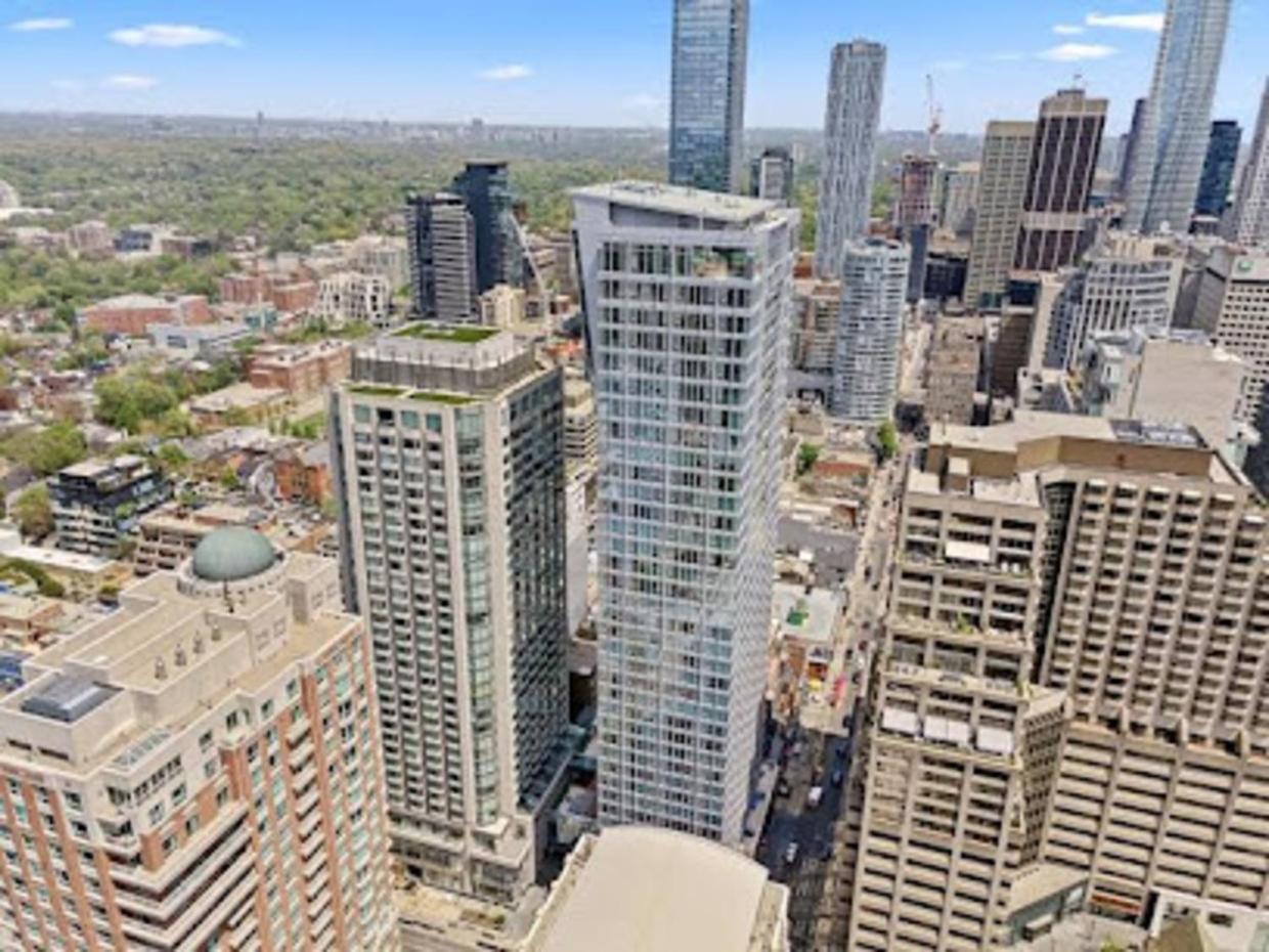 Luxury 2-Bedroom Apartment In Yorkville With The Best City View In Downtown Toronto Exterior photo